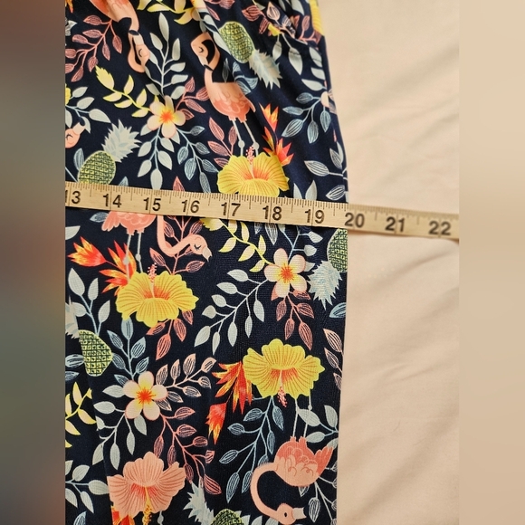 Secret Treasures Womens Blue Floral And Flamingo Pajama Pants Size Medium - Picture 8 of 12